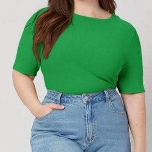 🌷🆕 NWOT Green Top